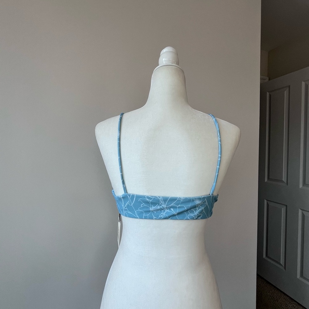acacia swimwear Napali Bikini Top in Mo’orea, Blue with White Flowers - Picture 5 of 5